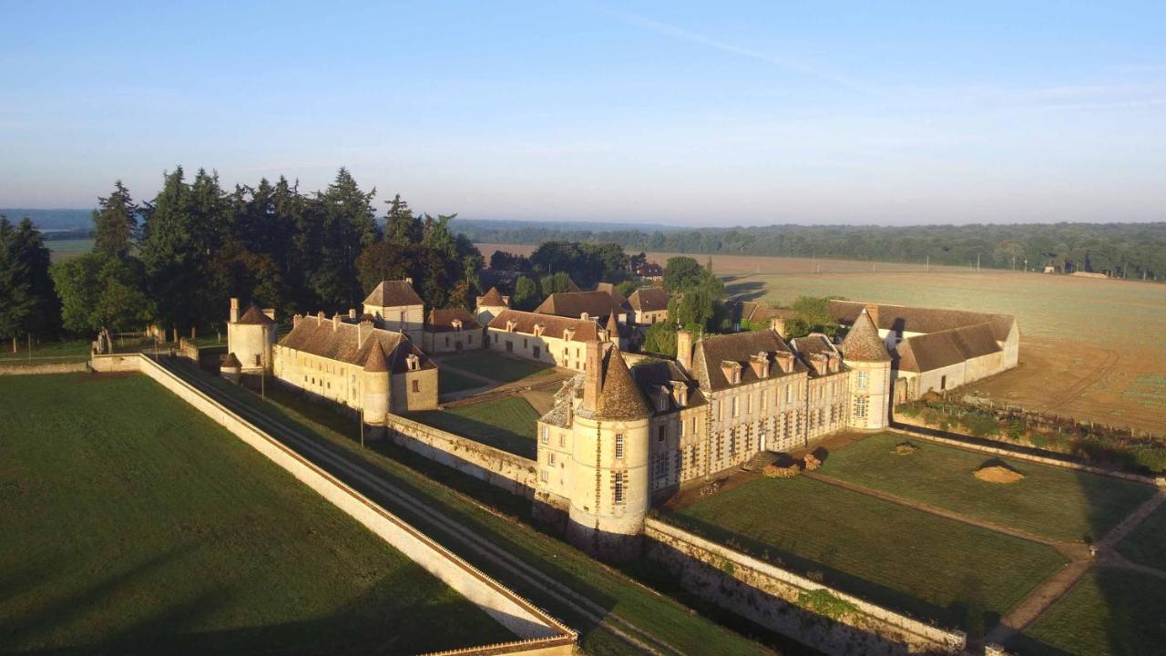 Chateau De La Riviere Pontgouin Luaran gambar
