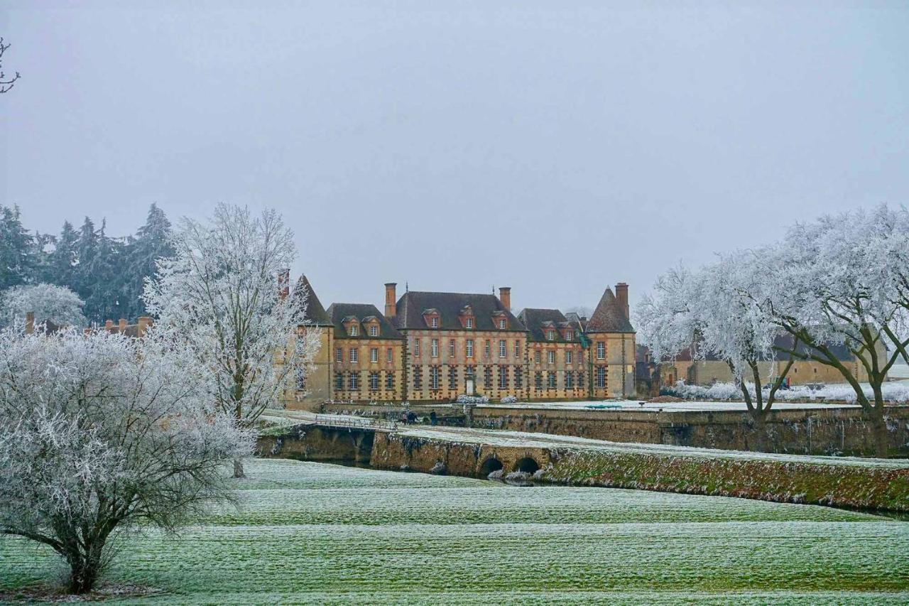Chateau De La Riviere Pontgouin Luaran gambar
