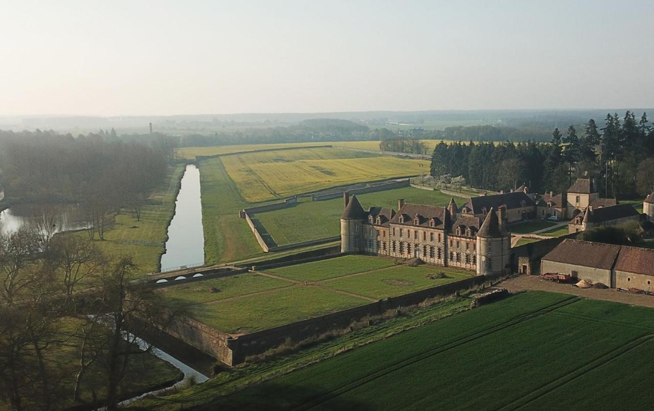 Chateau De La Riviere Bed & Breakfast Pontgouin Luaran gambar